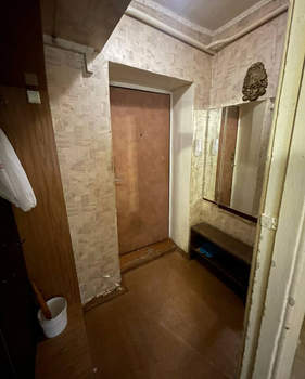3-к квартира, вторичка, 42м2, 1/5 этаж