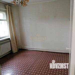 4-к квартира, вторичка, 59м2, 5/5 этаж