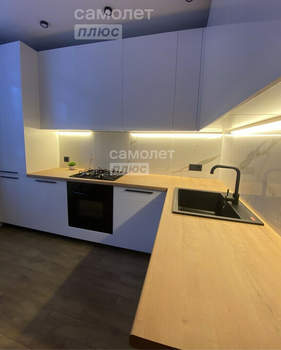 2-к квартира, вторичка, 61м2, 1/10 этаж