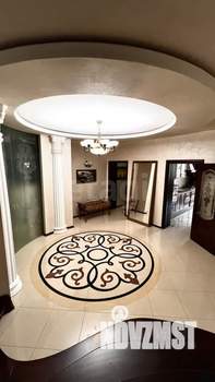 3-к квартира, вторичка, 135м2, 3/7 этаж