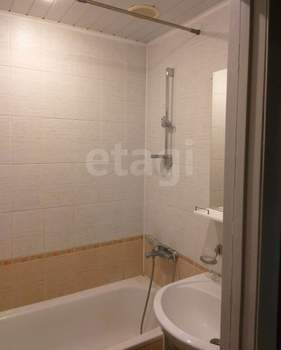 2-к квартира, вторичка, 49м2, 1/5 этаж