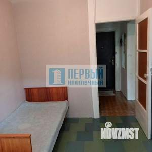 2-к квартира, вторичка, 37м2, 1/5 этаж