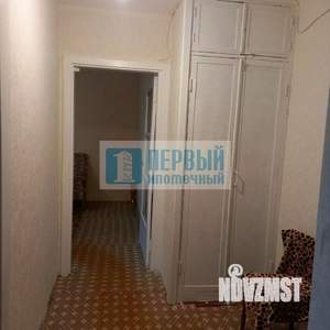 2-к квартира, вторичка, 37м2, 1/5 этаж