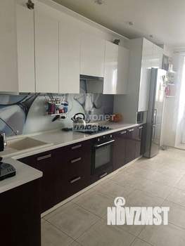 2-к квартира, вторичка, 64м2, 9/9 этаж