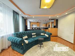 3-к квартира, вторичка, 160м2, 1/3 этаж
