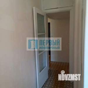 2-к квартира, вторичка, 37м2, 1/5 этаж