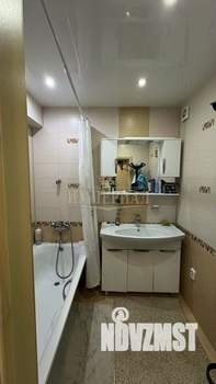 2-к квартира, вторичка, 57м2, 1/10 этаж
