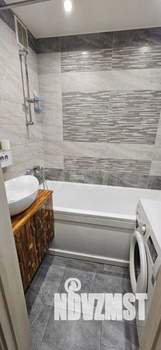 2-к квартира, вторичка, 62м2, 1/9 этаж